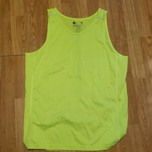 Xersion fluorescent green running tank size medium